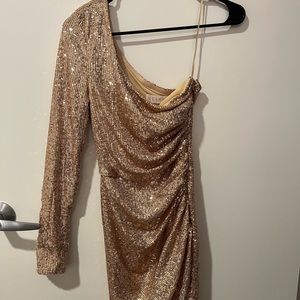 One sleeve gold sequin dress from Meshki